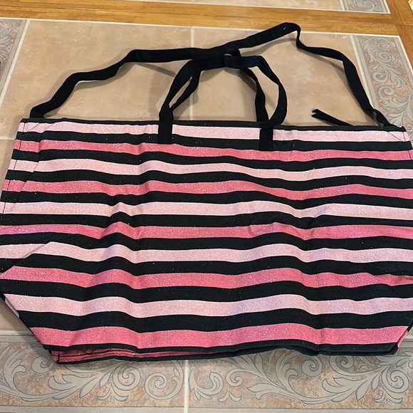 NWOT VICTORIA’S SECRET Bling Tote Bag - Picture 8 of 8